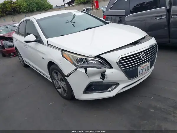 KMHE14L20GA036908 2016 HYUNDAI SONATA - Image 1