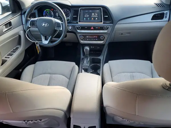 KMHE14L20KA089228 2019 HYUNDAI SONATA - Image 8