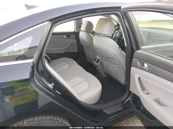 KMHE14L20KA093439 2019 HYUNDAI SONATA - Image 8