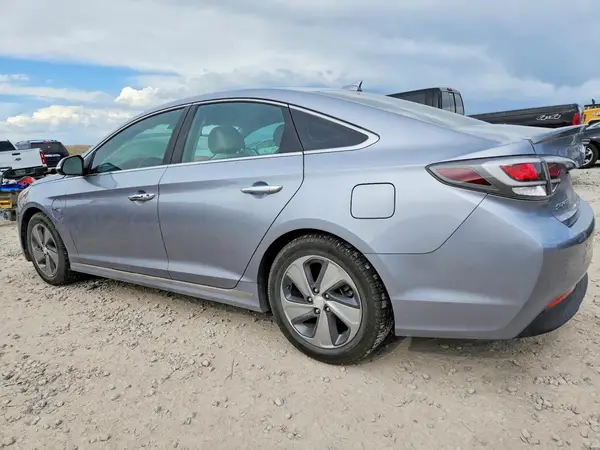 KMHE14L21GA025030 2016 HYUNDAI SONATA - Image 2