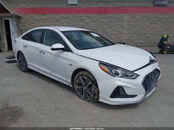KMHE14L21KA092784 2019 HYUNDAI SONATA - Image 1