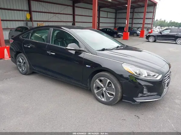 KMHE14L22KA093782 2019 HYUNDAI SONATA - Image 1