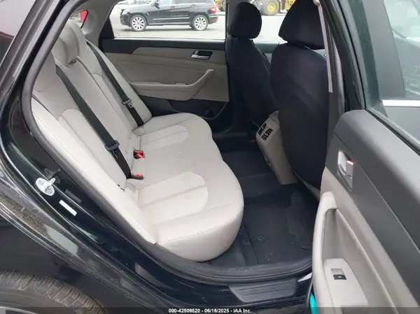 KMHE14L22KA093782 2019 HYUNDAI SONATA - Image 8