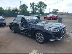 KMHE14L23KA092768 2019 HYUNDAI SONATA
