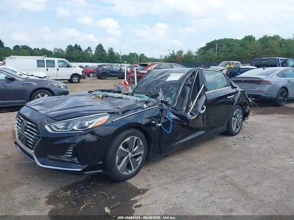 KMHE14L23KA092768 2019 HYUNDAI SONATA - Image 2