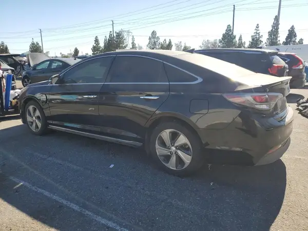 KMHE14L24GA021568 2016 HYUNDAI SONATA - Image 2