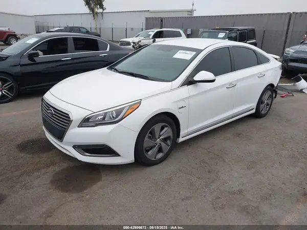 KMHE14L24HA066088 2017 HYUNDAI SONATA - Image 2