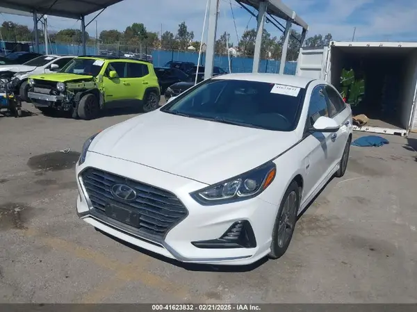 KMHE14L24KA089166 2019 HYUNDAI SONATA - Image 2