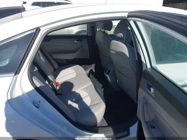 KMHE14L25HA074457 2017 HYUNDAI SONATA - Image 8