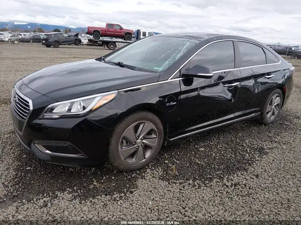 KMHE14L26HA059885 2017 HYUNDAI SONATA - Image 2