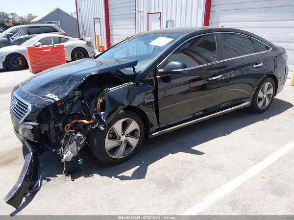 KMHE14L26HA068229 2017 HYUNDAI SONATA - Image 2