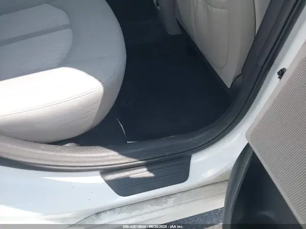 KMHE14L26KA093848 2019 HYUNDAI SONATA - Image 8