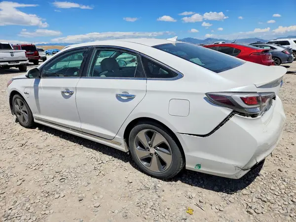 KMHE14L28GA022321 2016 HYUNDAI SONATA - Image 2
