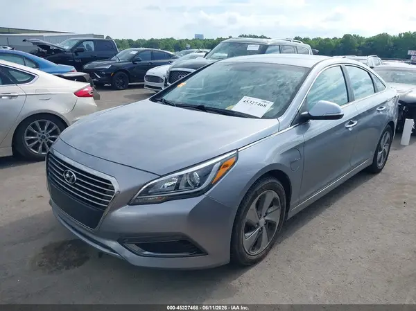 KMHE14L28HA045017 2017 HYUNDAI SONATA - Image 2