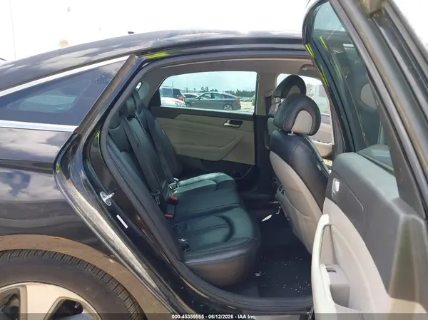 KMHE14L28HA060004 2017 HYUNDAI SONATA - Image 8