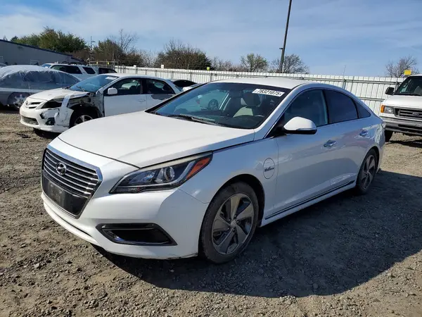KMHE14L28HA061041 2017 HYUNDAI SONATA - Image 1