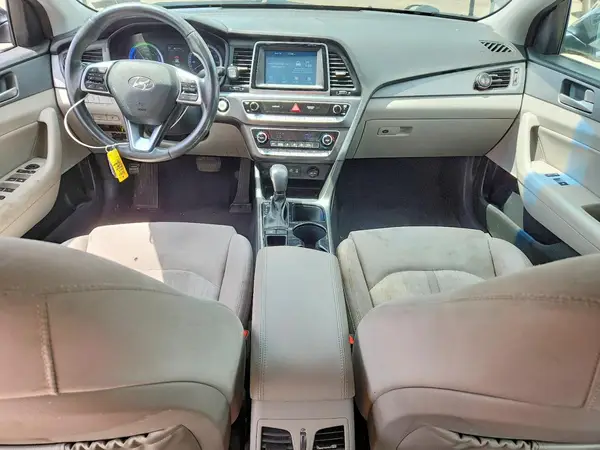 KMHE14L28KA091440 2019 HYUNDAI SONATA - Image 8