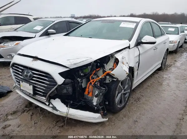 KMHE14L28KA093382 2019 HYUNDAI SONATA - Image 2