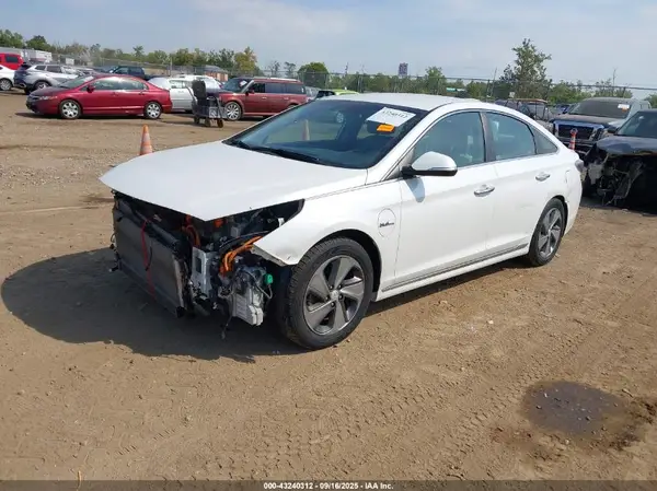 KMHE14L29GA021355 2016 HYUNDAI SONATA - Image 2