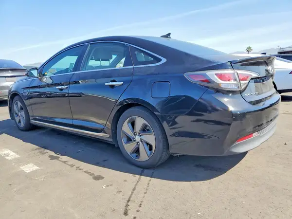 KMHE14L29HA066135 2017 HYUNDAI SONATA - Image 2
