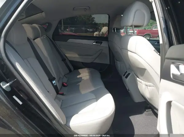 KMHE14L2XGA024782 2016 HYUNDAI SONATA - Image 8
