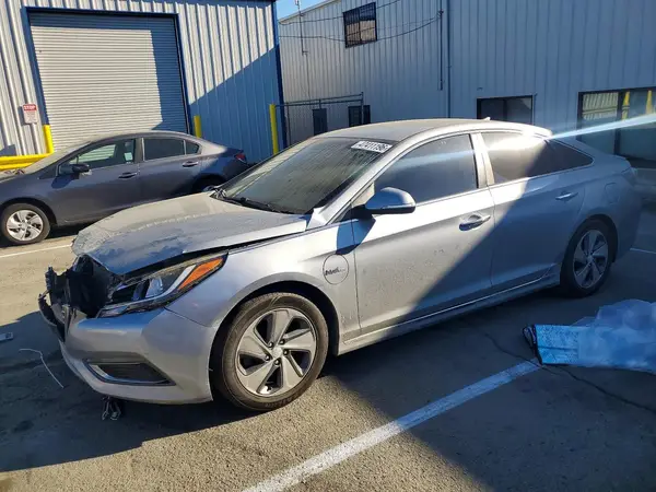 KMHE14L2XGA029738 2016 HYUNDAI SONATA - Image 1