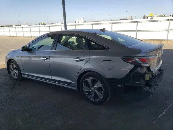 KMHE14L2XGA031036 2016 HYUNDAI SONATA - Image 2