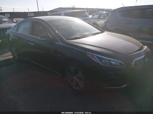 KMHE14L2XHA074650 2017 HYUNDAI SONATA - Image 1