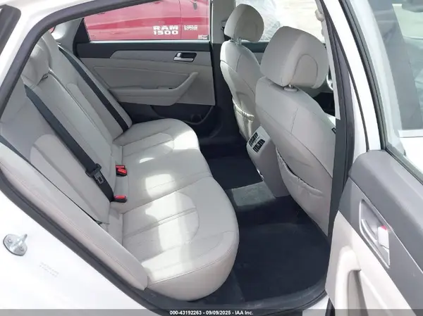 KMHE14L2XHA074664 2017 HYUNDAI SONATA - Image 8