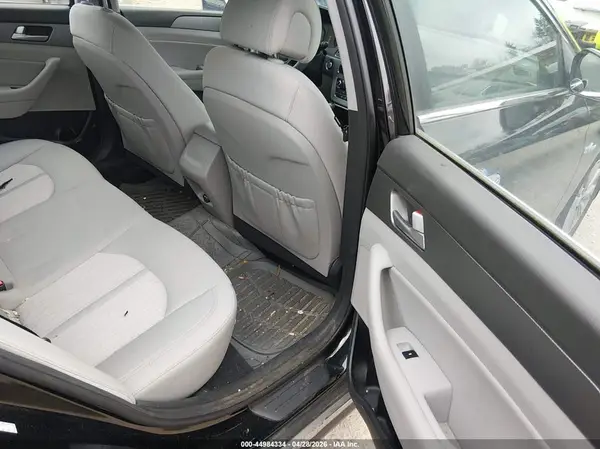 KMHE24L10GA009079 2016 HYUNDAI SONATA - Image 8