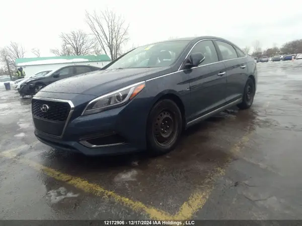 KMHE24L10GA010040 2016 HYUNDAI SONATA - Image 2
