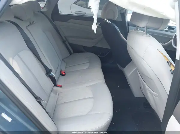 KMHE24L10GA011883 2016 HYUNDAI SONATA - Image 8