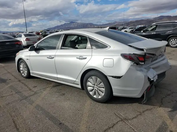 KMHE24L10GA014900 2016 HYUNDAI SONATA - Image 2