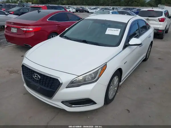 KMHE24L10GA016355 2016 HYUNDAI SONATA - Image 2