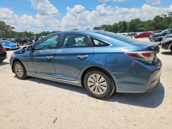 KMHE24L10GA019255 2016 HYUNDAI SONATA - Image 2