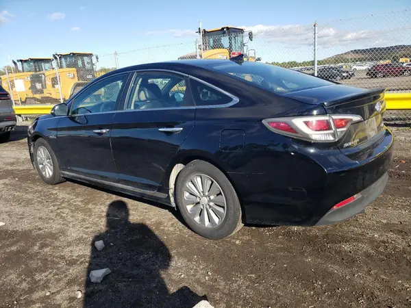 KMHE24L10GA020129 2016 HYUNDAI SONATA - Image 2