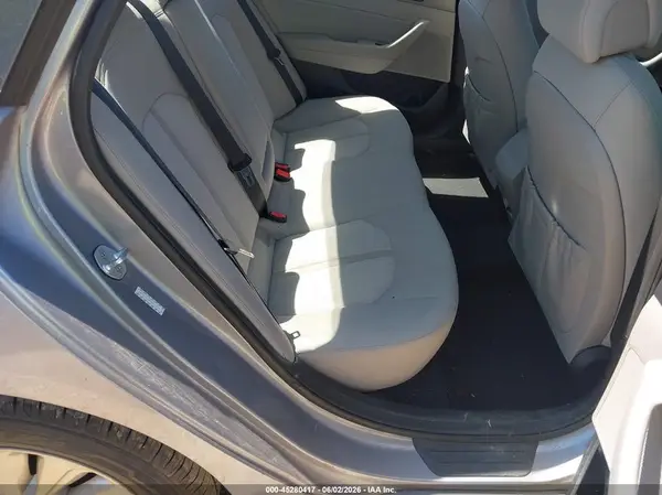 KMHE24L10GA022026 2016 HYUNDAI SONATA - Image 8