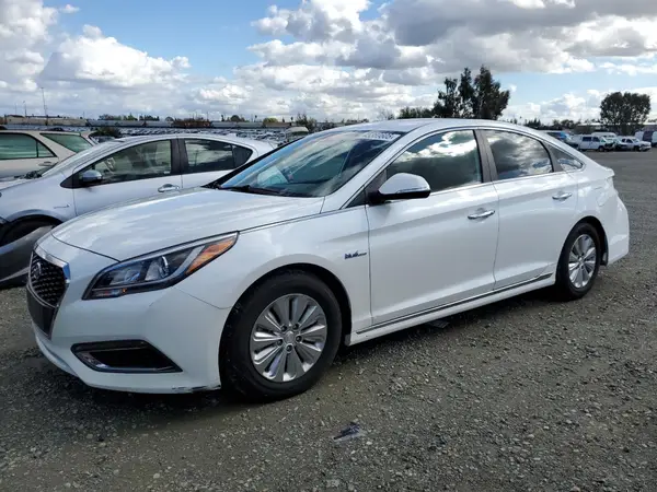 KMHE24L10GA026299 2016 HYUNDAI SONATA - Image 1