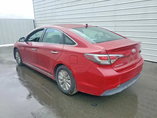 KMHE24L10GA028957 2016 HYUNDAI SONATA - Image 2