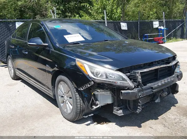 KMHE24L10GA029915 2016 HYUNDAI SONATA - Image 1