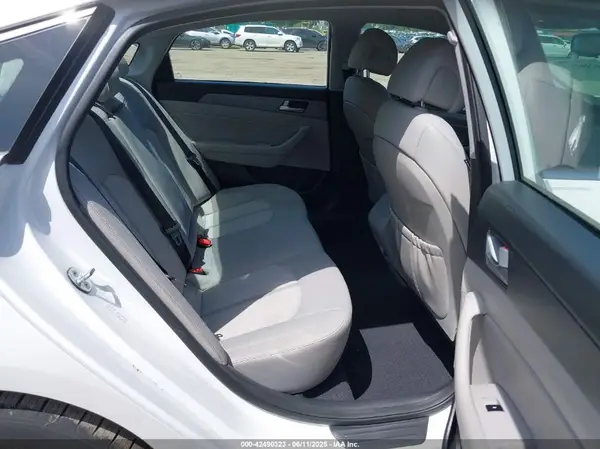 KMHE24L10GA035374 2016 HYUNDAI SONATA - Image 8