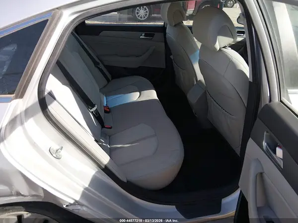 KMHE24L10GA035391 2016 HYUNDAI SONATA - Image 8