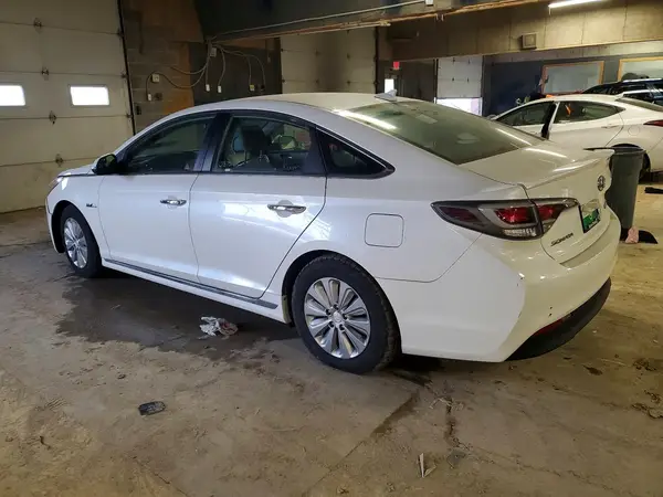 KMHE24L10GA037562 2016 HYUNDAI SONATA - Image 2