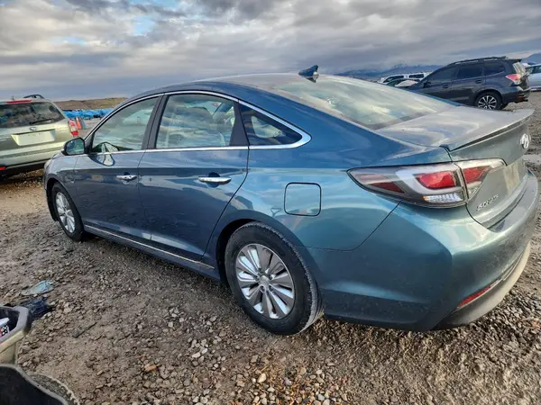 KMHE24L10GA037609 2016 HYUNDAI SONATA - Image 2