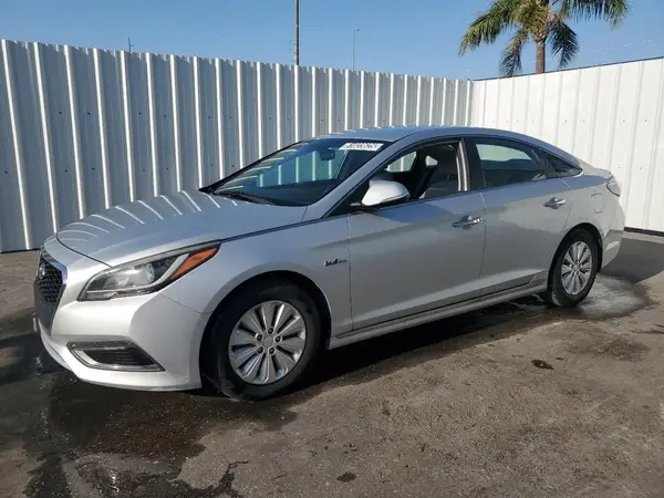 KMHE24L10GA038677 2016 HYUNDAI SONATA - Image 1