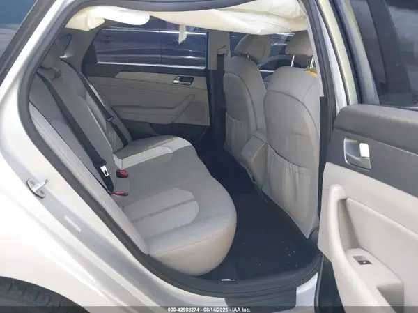 KMHE24L10GA038761 2016 HYUNDAI SONATA - Image 8