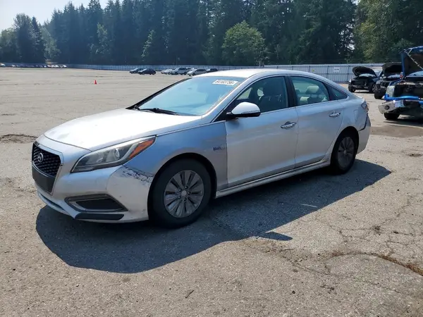 KMHE24L10GA039098 2016 HYUNDAI SONATA - Image 1