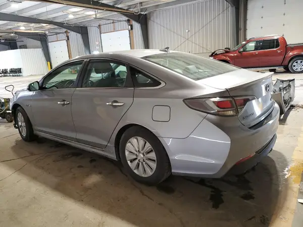 KMHE24L10GA039179 2016 HYUNDAI SONATA - Image 2