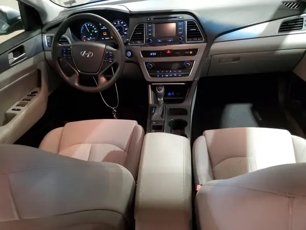 KMHE24L10GA039179 2016 HYUNDAI SONATA - Image 8