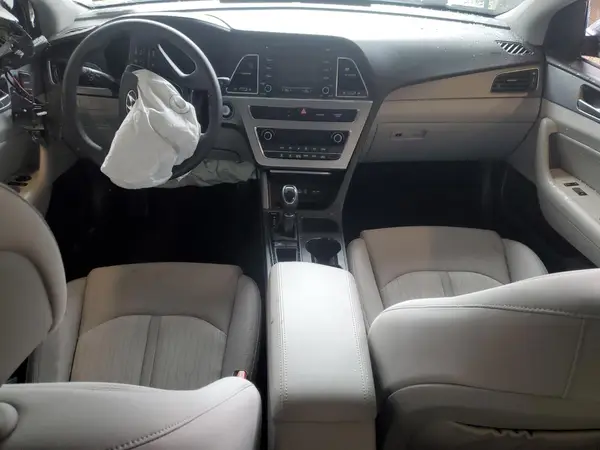 KMHE24L10GA039540 2016 HYUNDAI SONATA - Image 8